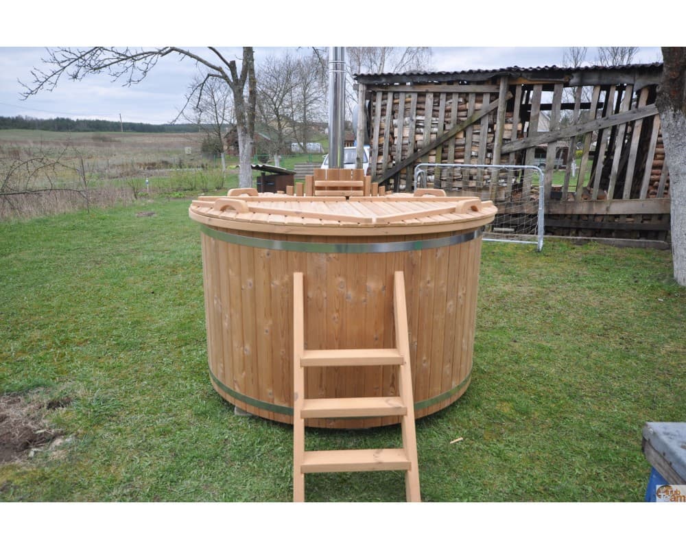 Thermowood Hot Tub image 3